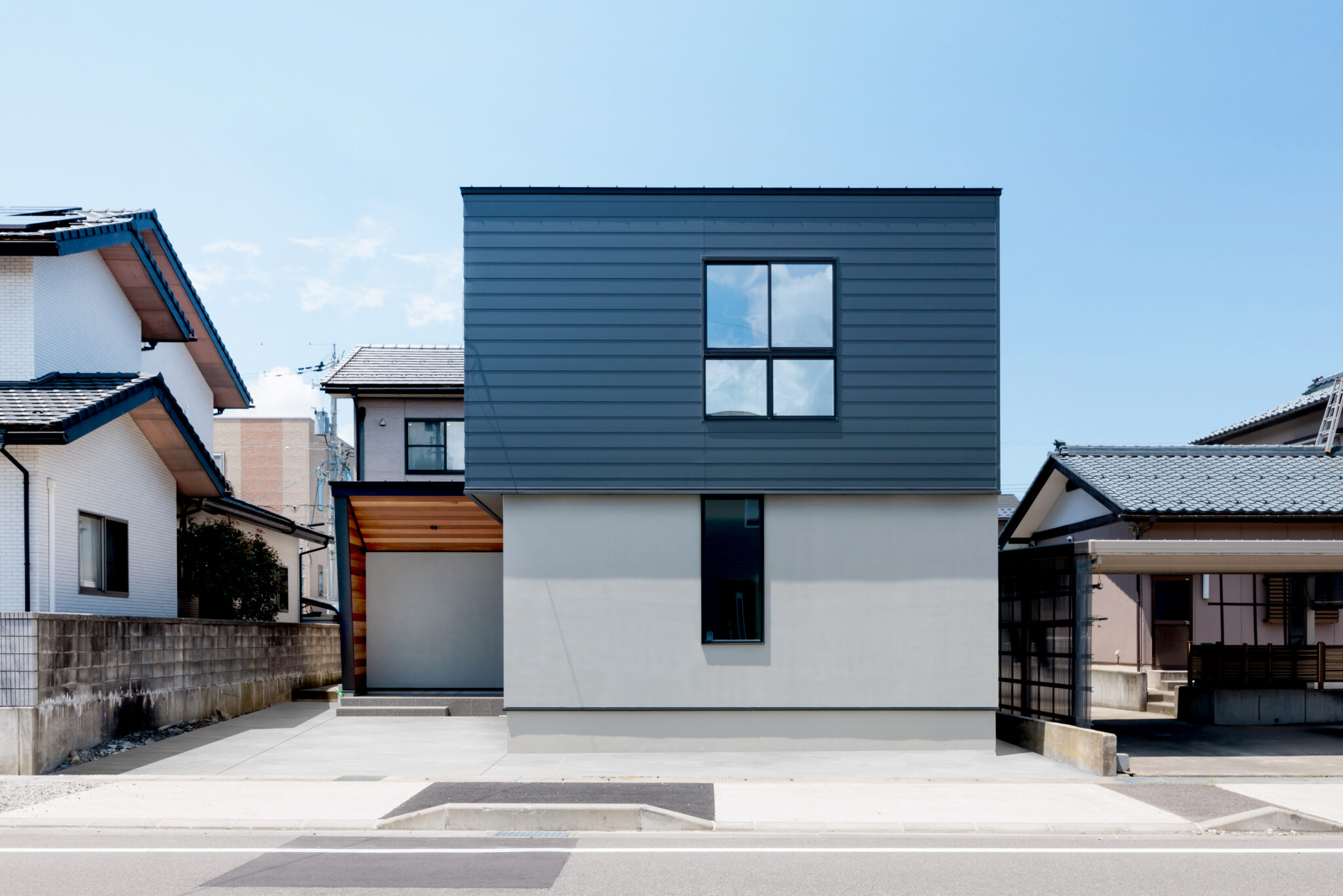 かっこいい総二階の外観実例!外観づくりのポイントを解説 | 福井の注文住宅・工務店ノークホームズ