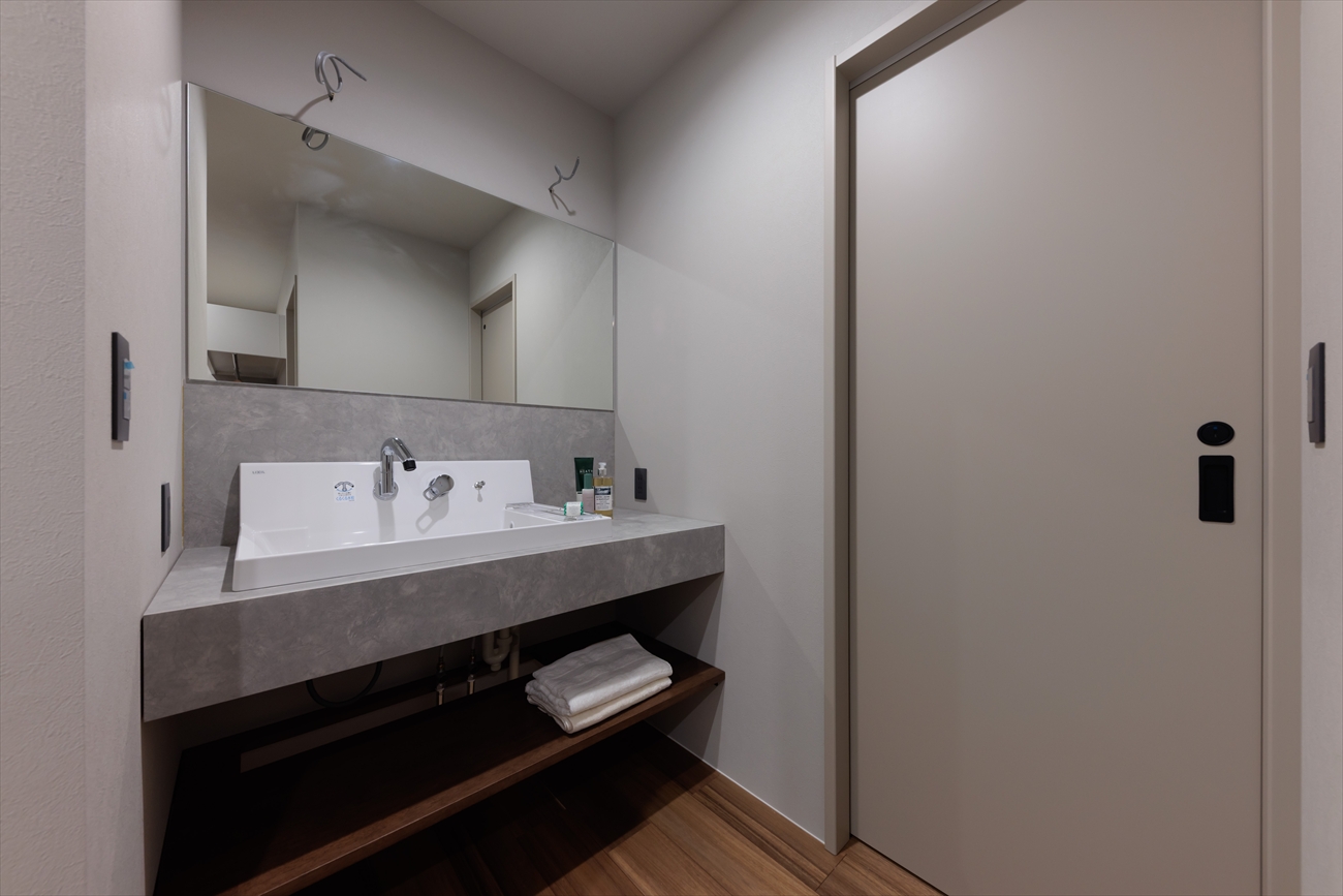 1.5階建て×ヴィンテージ 小上がりと回遊動線で、家族がつながる家｜福井県福井市注文住宅