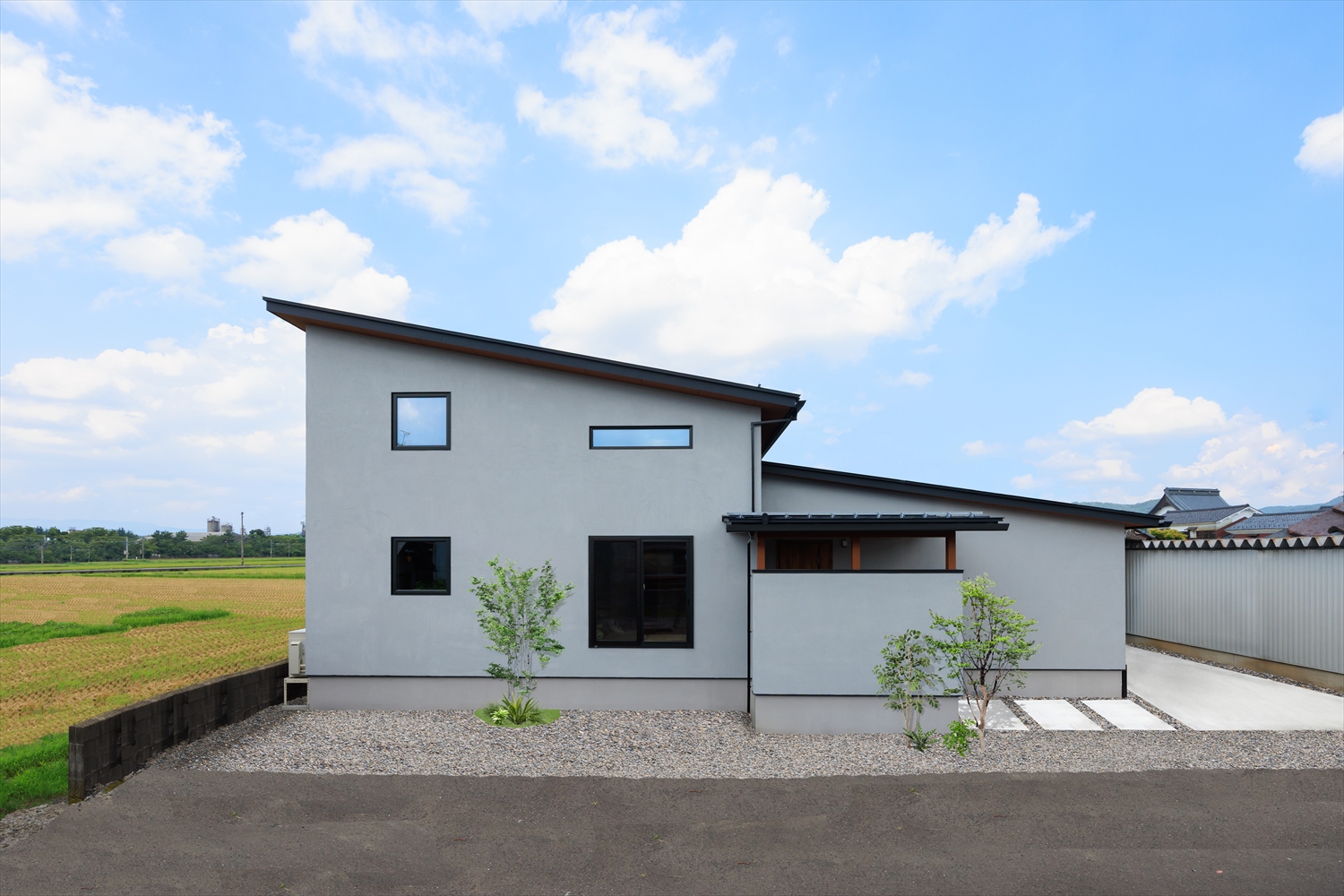 家族のつながりと個の時間のバランスがある、平屋プラスの家｜福井県坂井市注文住宅