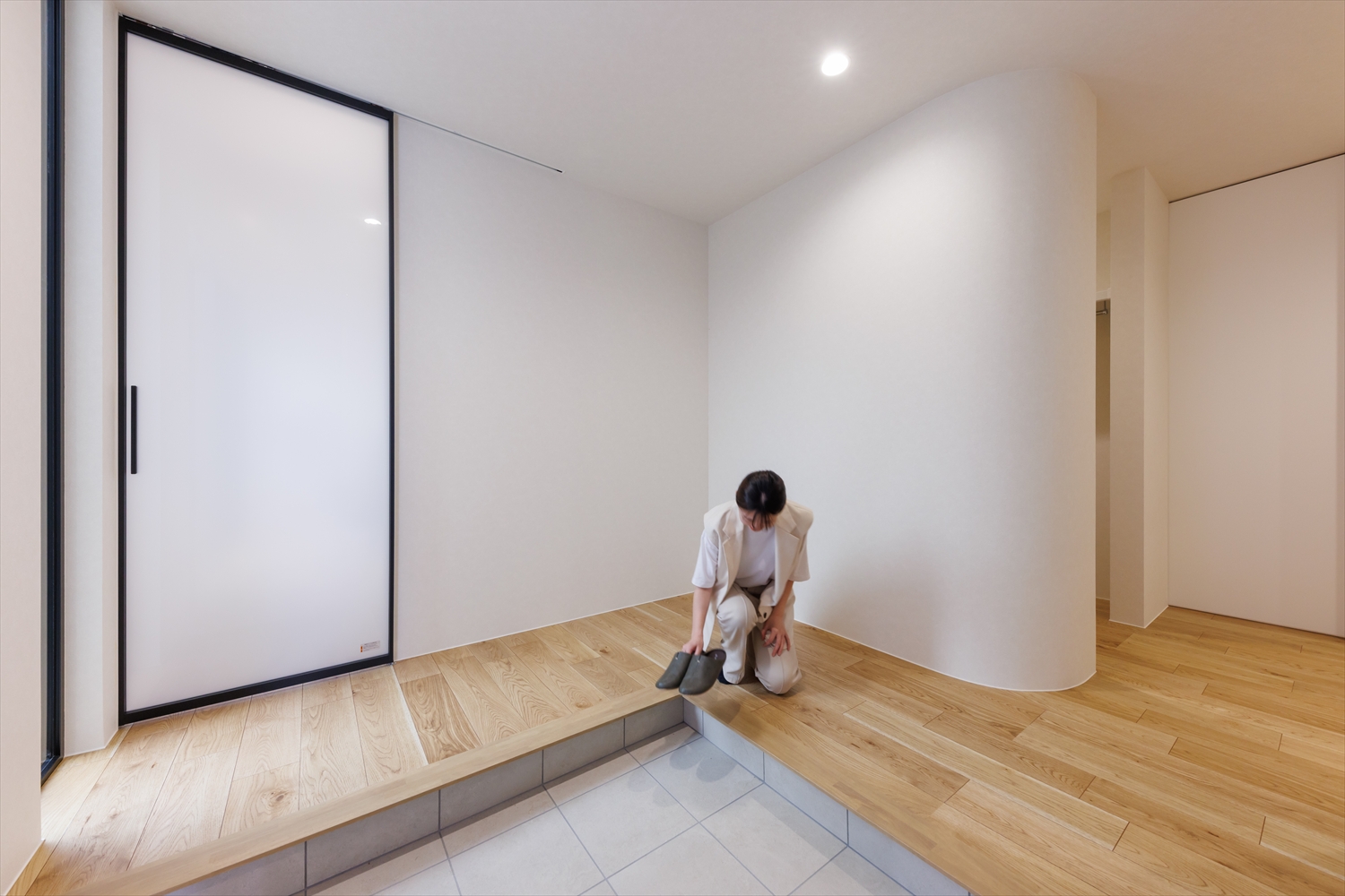 家族が自然と集まる、もうひとつのリビング“テラス”のある1.5階建て｜福井県越前市注文住宅