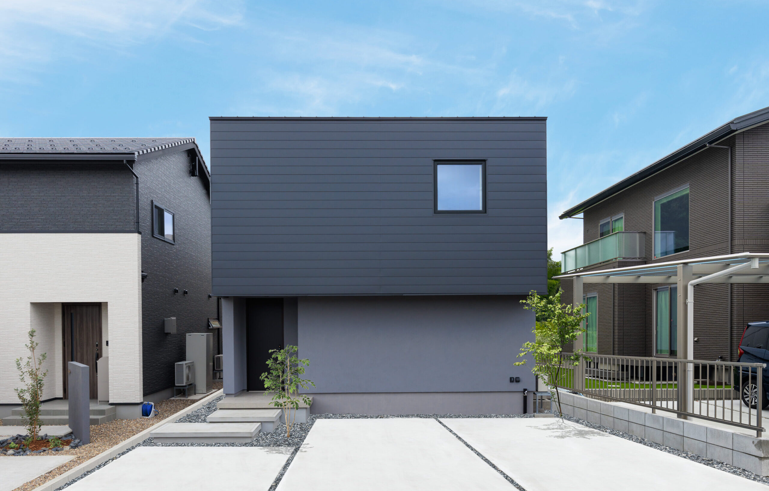ホテルライクな上質リビングで、非日常を日常に。｜福井県坂井市注文住宅