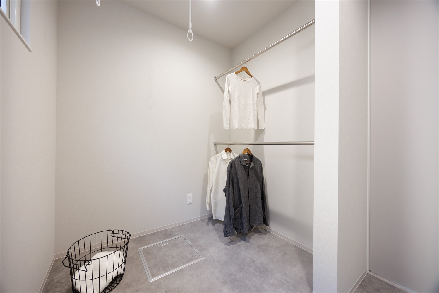 奥行きをデザインする。細長い土地に叶えた上質空間｜福井県あわら市注文住宅