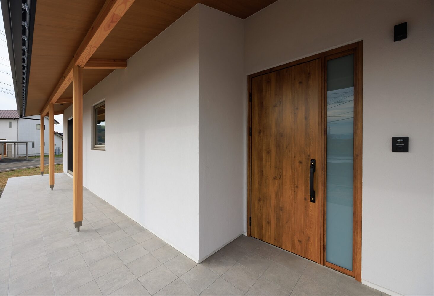 勾配天井と大窓で、開放感たっぷりの平屋の住まい｜福井県福井市注文住宅