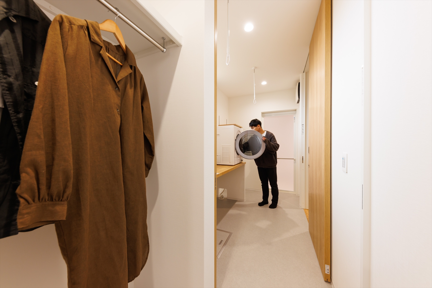 勾配天井と大窓で、開放感たっぷりの平屋の住まい｜福井県福井市注文住宅