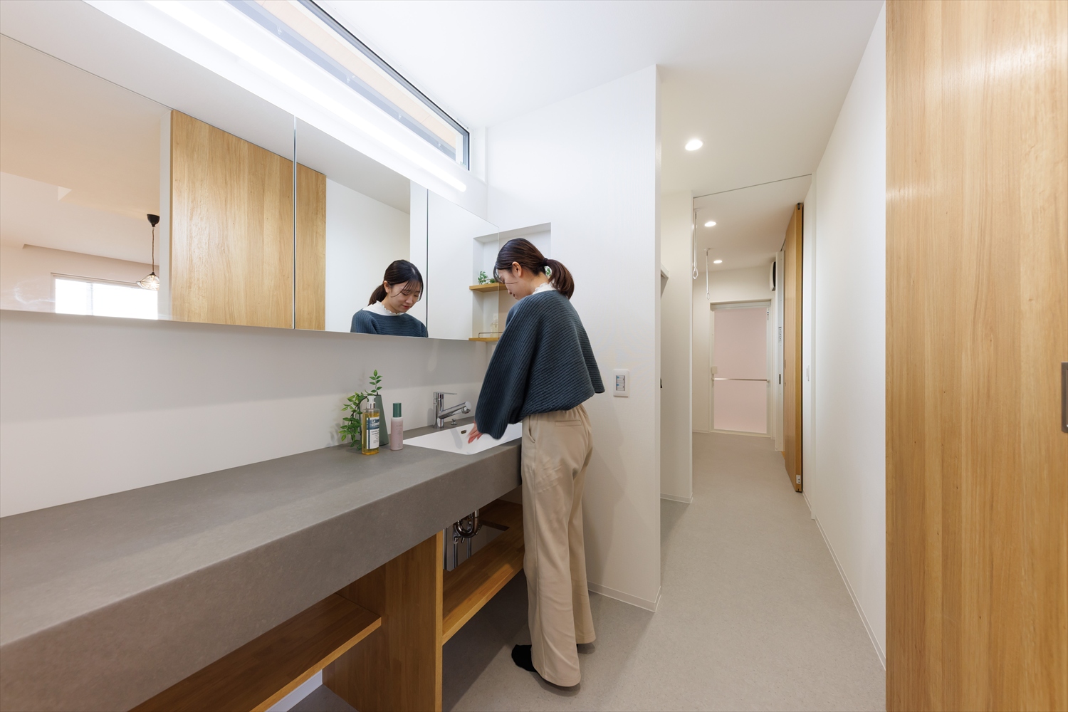 勾配天井と大窓で、開放感たっぷりの平屋の住まい｜福井県福井市注文住宅