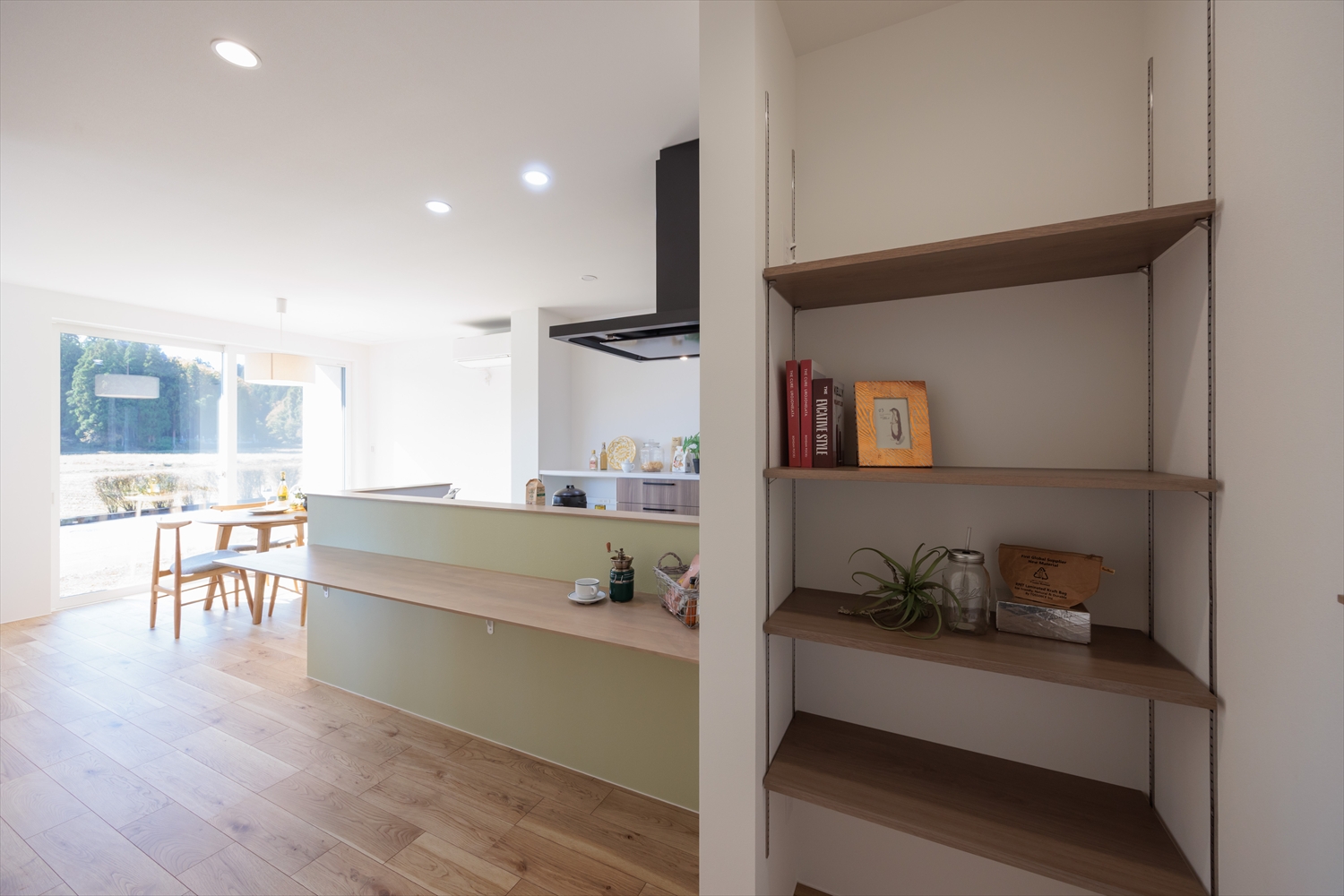 家族が集まる“陽だまりの小上がり”がある住まい｜福井県坂井市注文住宅