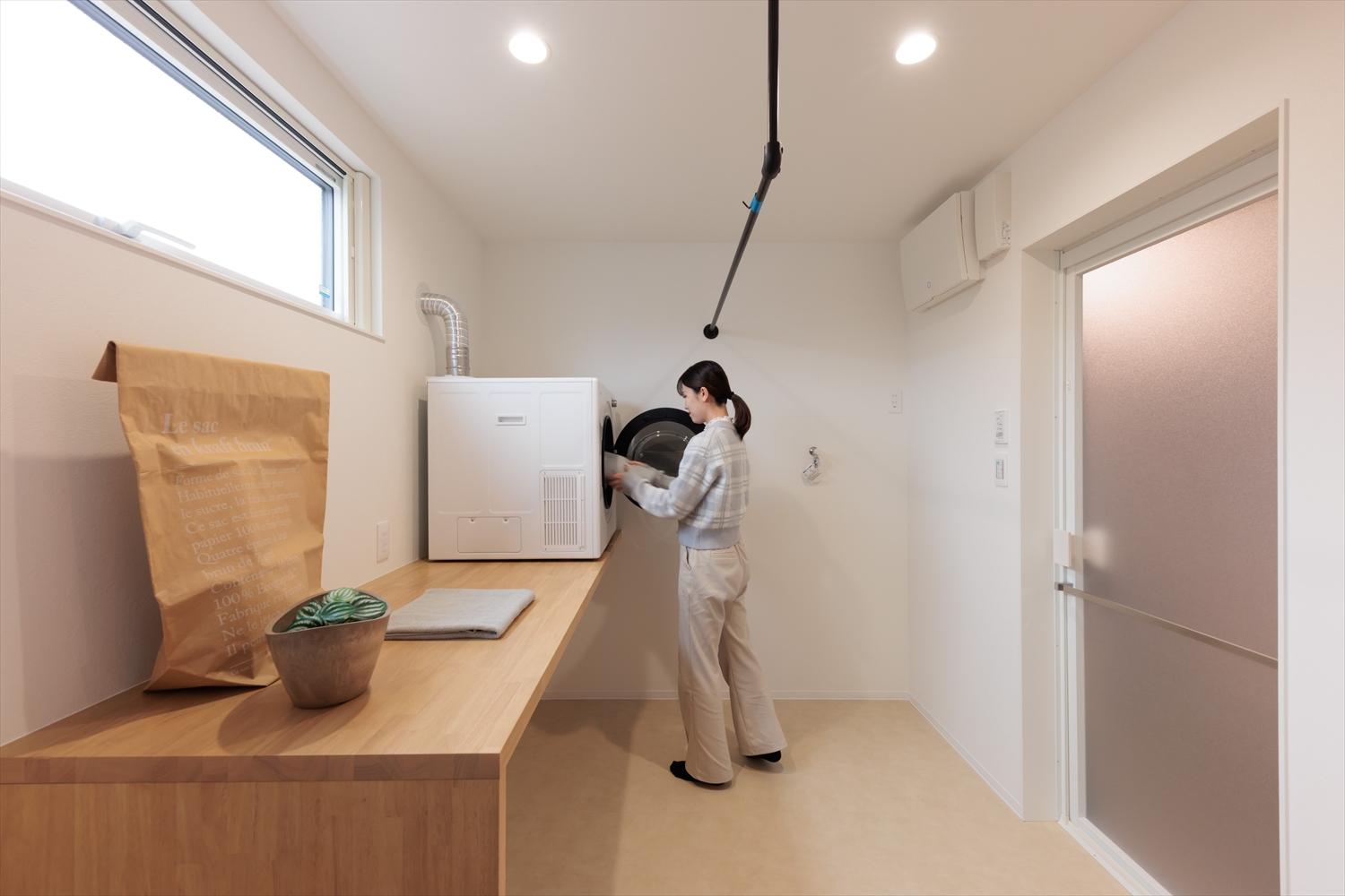 平屋ガレージハウス　プライバシーと開放感を両立する間取り設計｜福井県鯖江市注文住宅