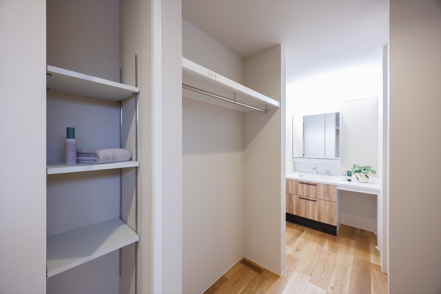 コンパクトでも、伸びやか。光と余白のジャパンディハウス。｜福井県越前市注文住宅