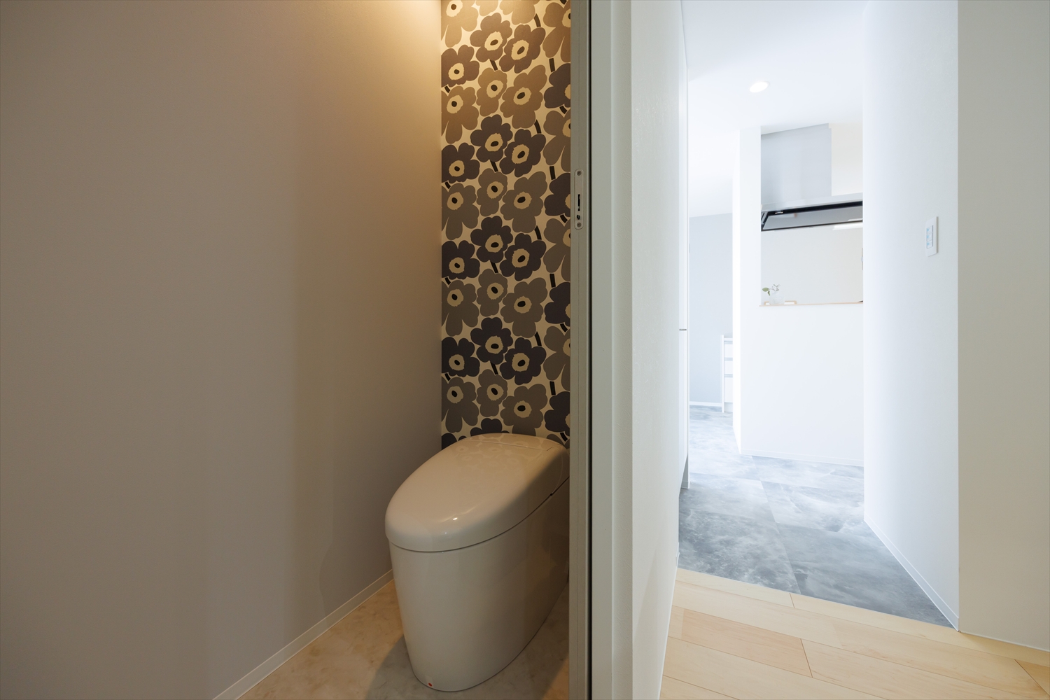 子育て世代が考えた、一歩入れば「あたたかさと安心」が違う家｜福井県福井市注文住宅