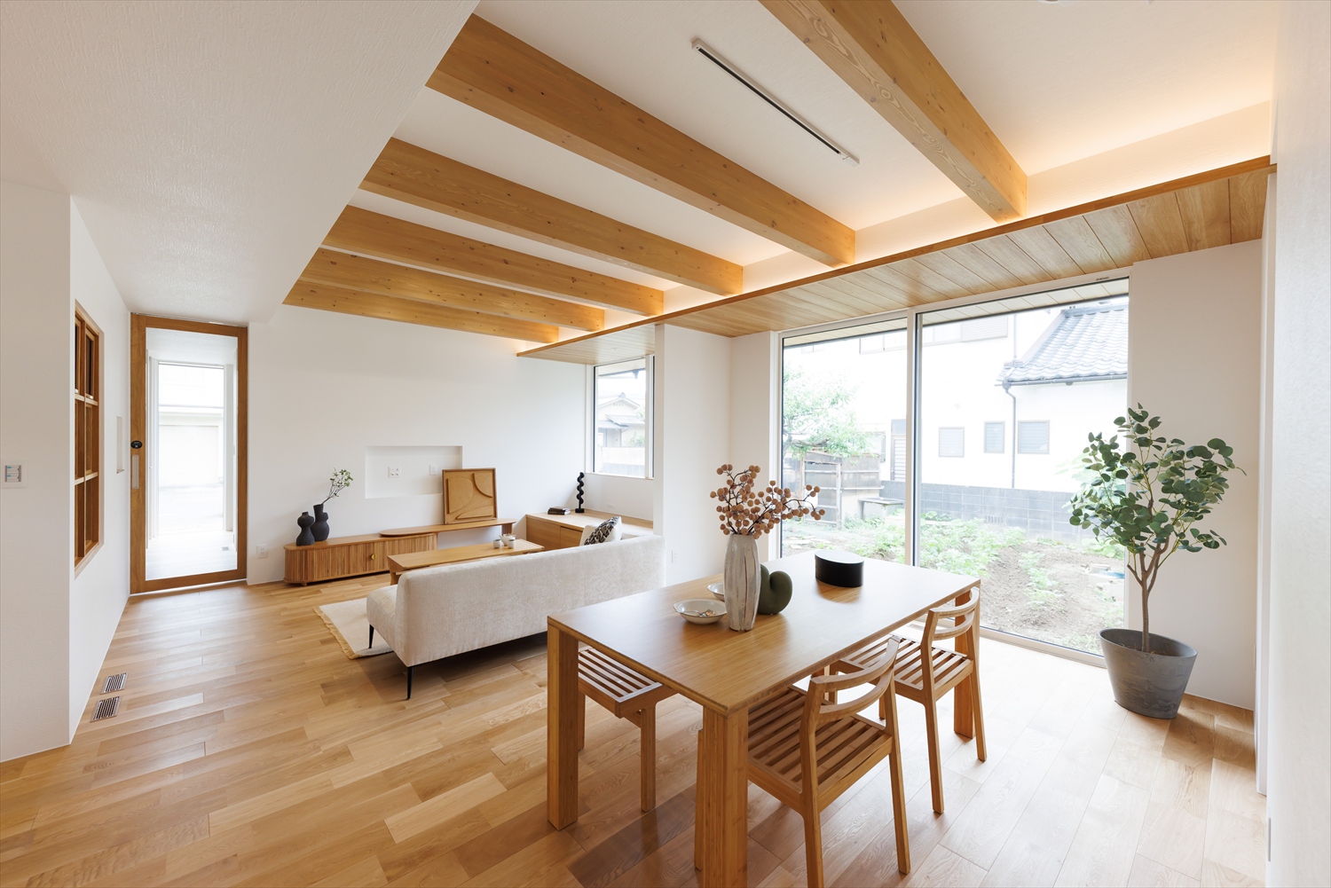 心地いい居場所を散りばめた、ジャパンディな平屋｜石川県野々市市注文住宅